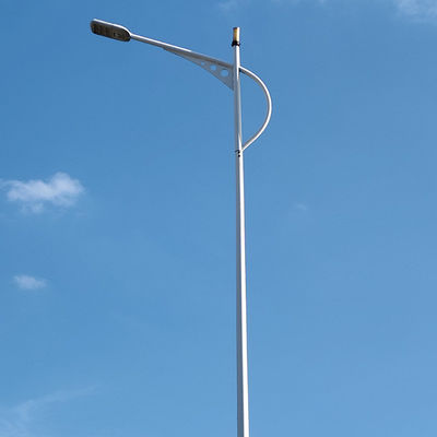 खरीदें Customizable Street Light Pole Design with Hot-Dip Galvanized Steel Material Perfect for Outdoor Lighting Projects online manufacture