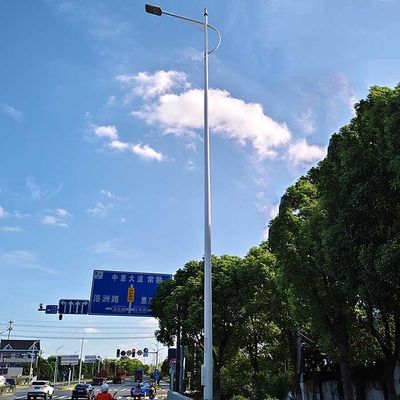 खरीदें Customizable Design Solar Powered Light Poles Hot Dip Galvanized Steel online manufacture