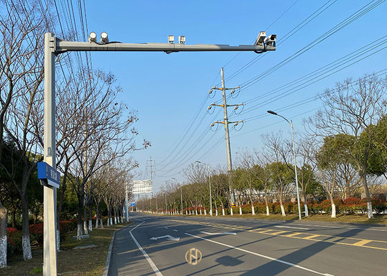 खरीदें SGS Q345 8M Telescopic Cctv Pole L Type RAL Standard Color online manufacture