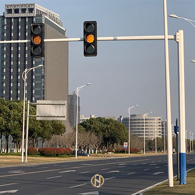 खरीदें 6M 8M Traffic Signal Pole Octagonal Shape ISO 9001 Certification online manufacture