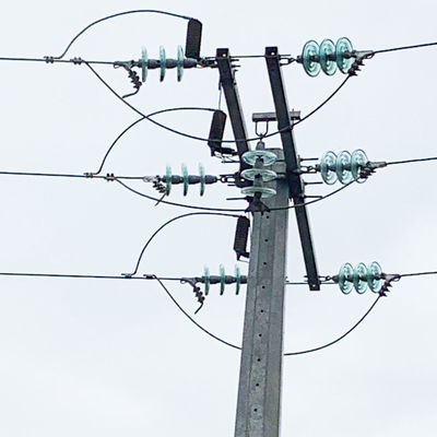 खरीदें Octagon Utility Pole Cross Arms 11KV 33KV Hot Dip Galvanization Surface Treatment online manufacture