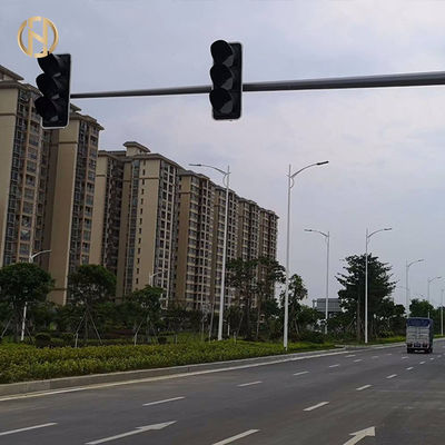 खरीदें T Type Octagonal Galvanised Light Pole Customized Height For Traffic Signal online manufacture
