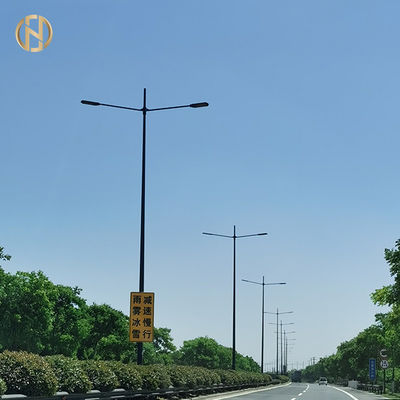 खरीदें Round / Conical Shape Street Light Pole  Q235B Single Arm Light Pole online manufacture