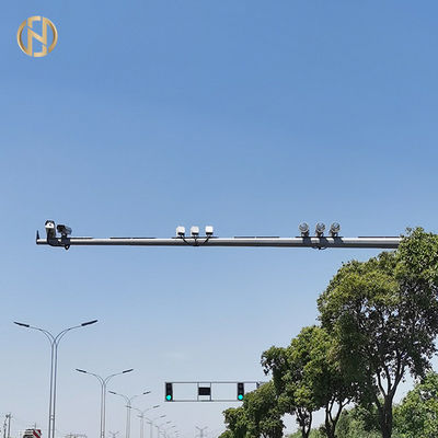 खरीदें Polygonal Shape CCTV Camera Pole  Hot Dip Galvanized CCTV Posts With Painting online manufacture