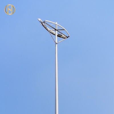 खरीदें Football Fileds High Mast Light Pole 20M 30M 80-100μM Galvanization Thickness online manufacture