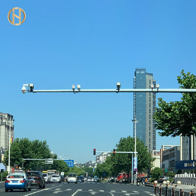 खरीदें Galvanized Steel Security Camera Post For Airport Seapor Roadway online manufacture