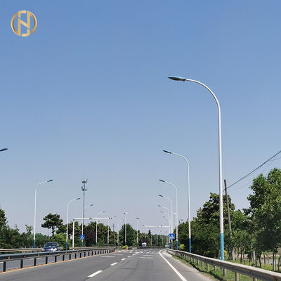 खरीदें 6 - 15M Street Light Pole Anti Corrosion  Steel Light Pole With Various Design online manufacture