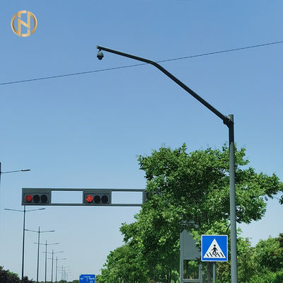 खरीदें Road Traffic Security Camera Lamp Post With Painting 5mm Thickness Polygonal Type online manufacture