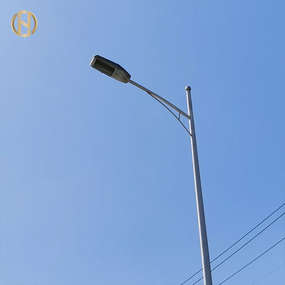 खरीदें Q345B Q235B Steel 12M Double Arm Street Lamp Post online manufacture