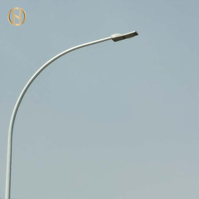 खरीदें Double Arm Hot Rolled Steel Lighting Pole Wind Resistant ISO 9001 Certified online manufacture