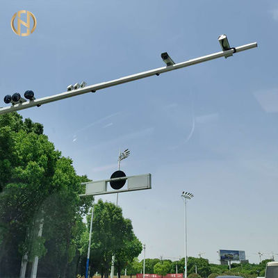 खरीदें 3M 4.5M 5M 6M Traffic Light Pole Durable For Signal Light Board In Road online manufacture