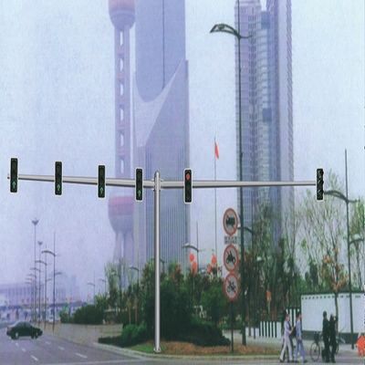 खरीदें Green Yellow Red Light Pole 3M 6M Hot Dip Galvanization / Powder Coating Surface online manufacture