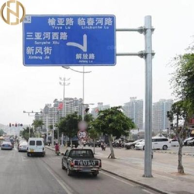 खरीदें White Steel Traffic Sign Pole Hot Dip Galvanized Or Powder Coating Surface online manufacture
